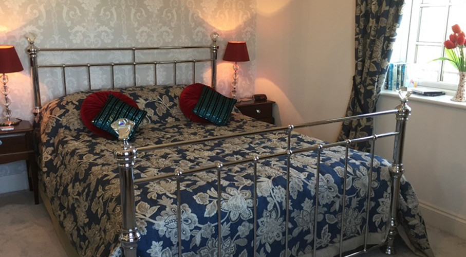 King Room Tregwormond Grange Georgian farmhouse B&B, North Cornwall